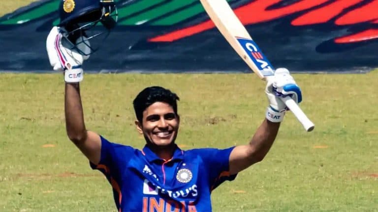 As-Soon-as-Shubman-Gill-came-he-Scored-so-Many-runs-in-One-Over-Rohit-Sharmas-Mouth-was-left-Open...